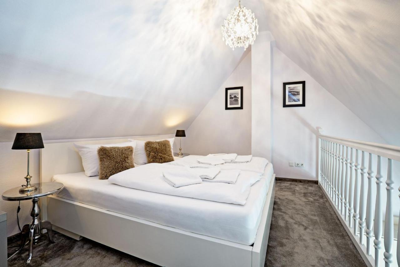 Southend Apartment List Bagian luar foto