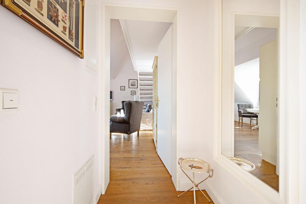 Southend Apartment List Bagian luar foto