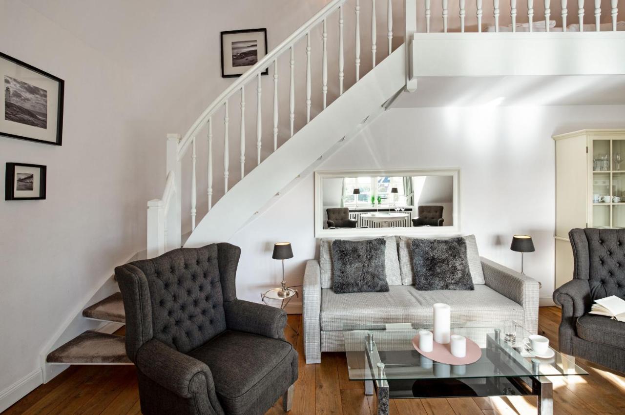 Southend Apartment List Bagian luar foto