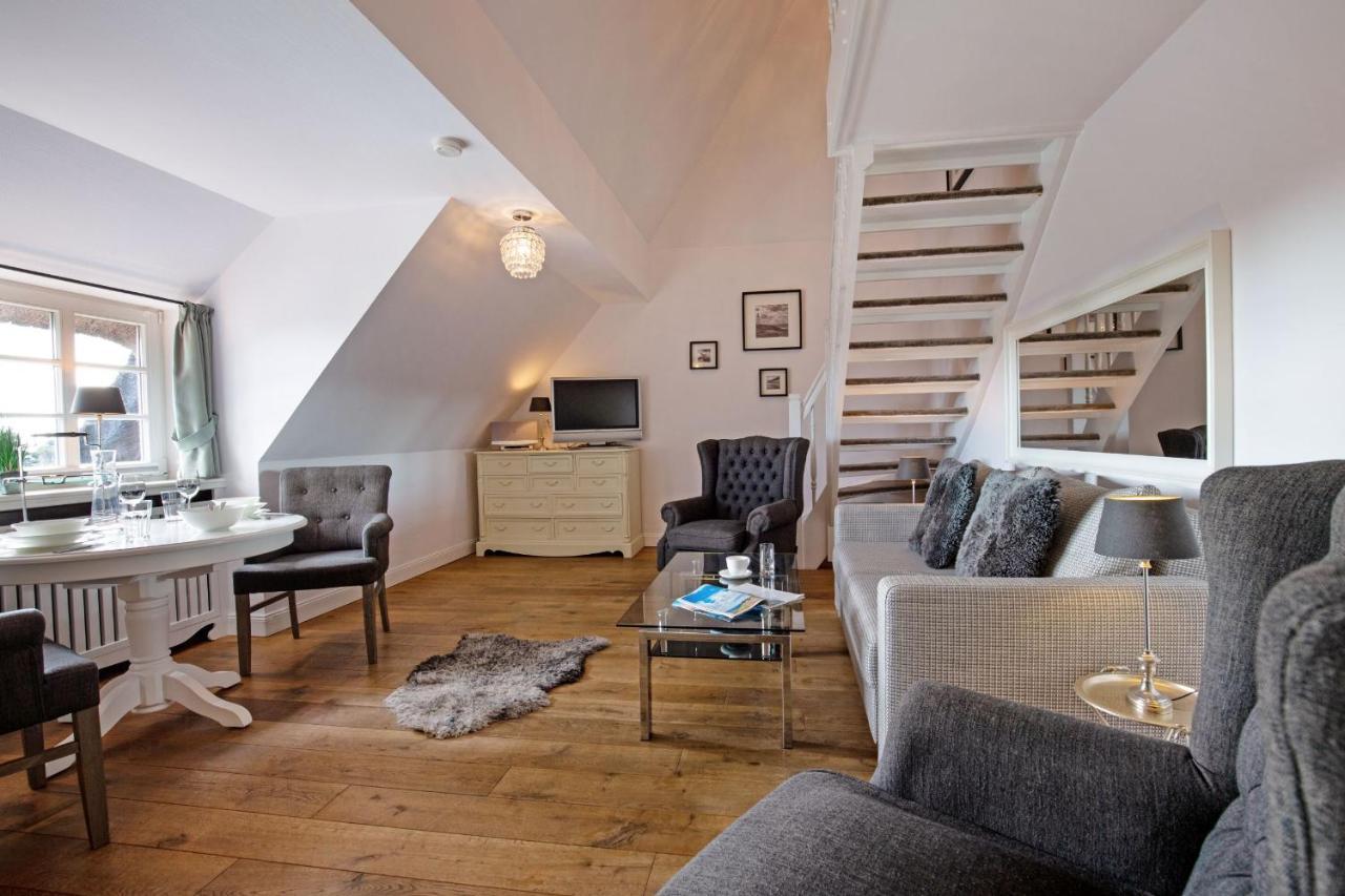 Southend Apartment List Bagian luar foto