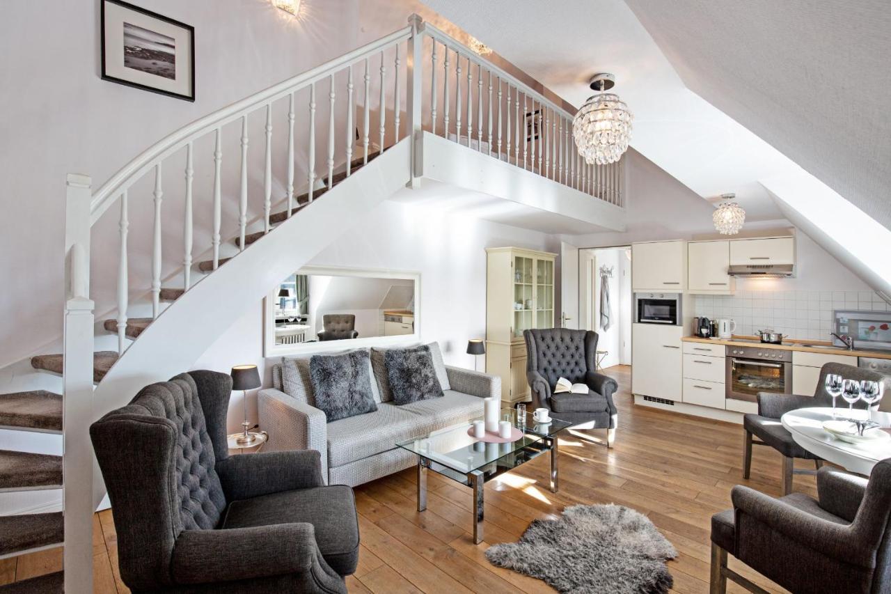 Southend Apartment List Bagian luar foto